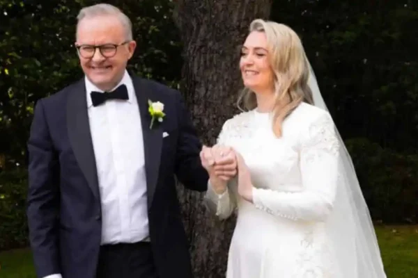 Australian PM marries Hayden