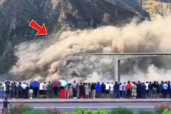 Hongqi Bridge collapse China