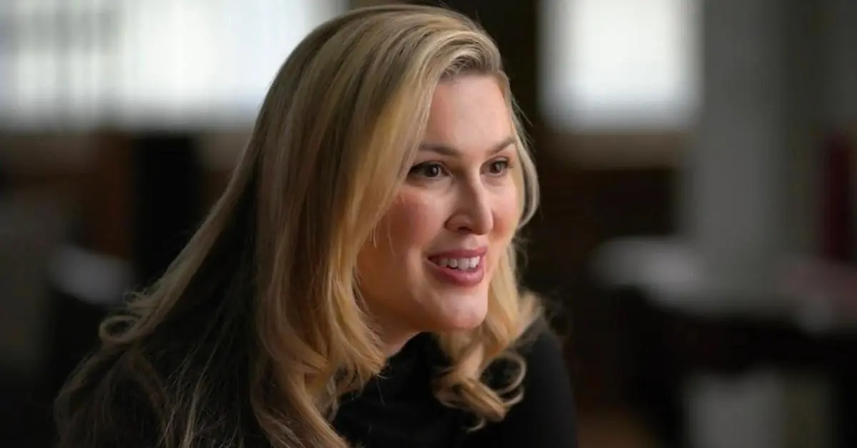 Olivia Nuzzi American Canto